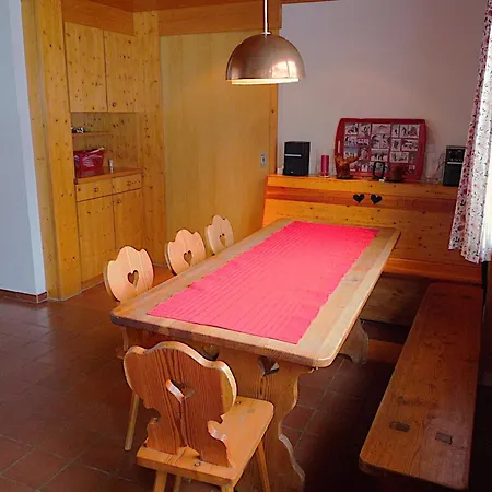 Kiri 8 Personnes Sur Les Hauteurs D